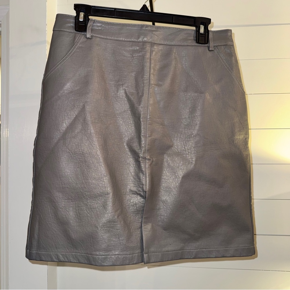 Molly Bracken Gray Mini Skirt Faux Leather‎ size Medium
